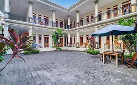 Collection O Budget Door Legian Inn @Poppies Road